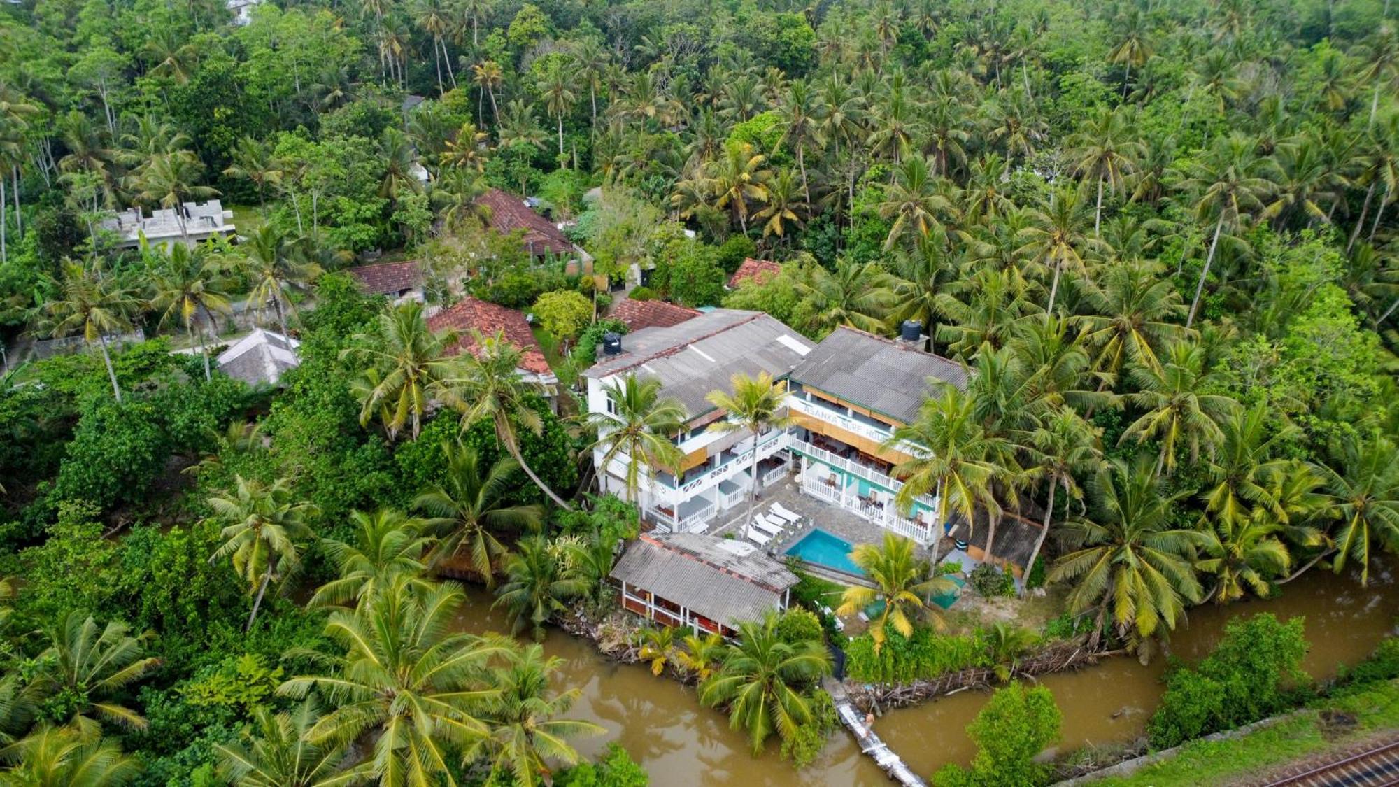 Bed and Breakfast Asanka Surf House & Resturant Midigama East Exteriér fotografie